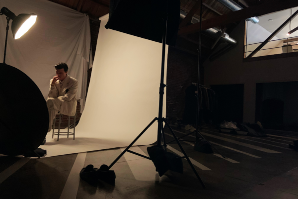 Finn Whitrock Photo Shoot at MG Studio BTS